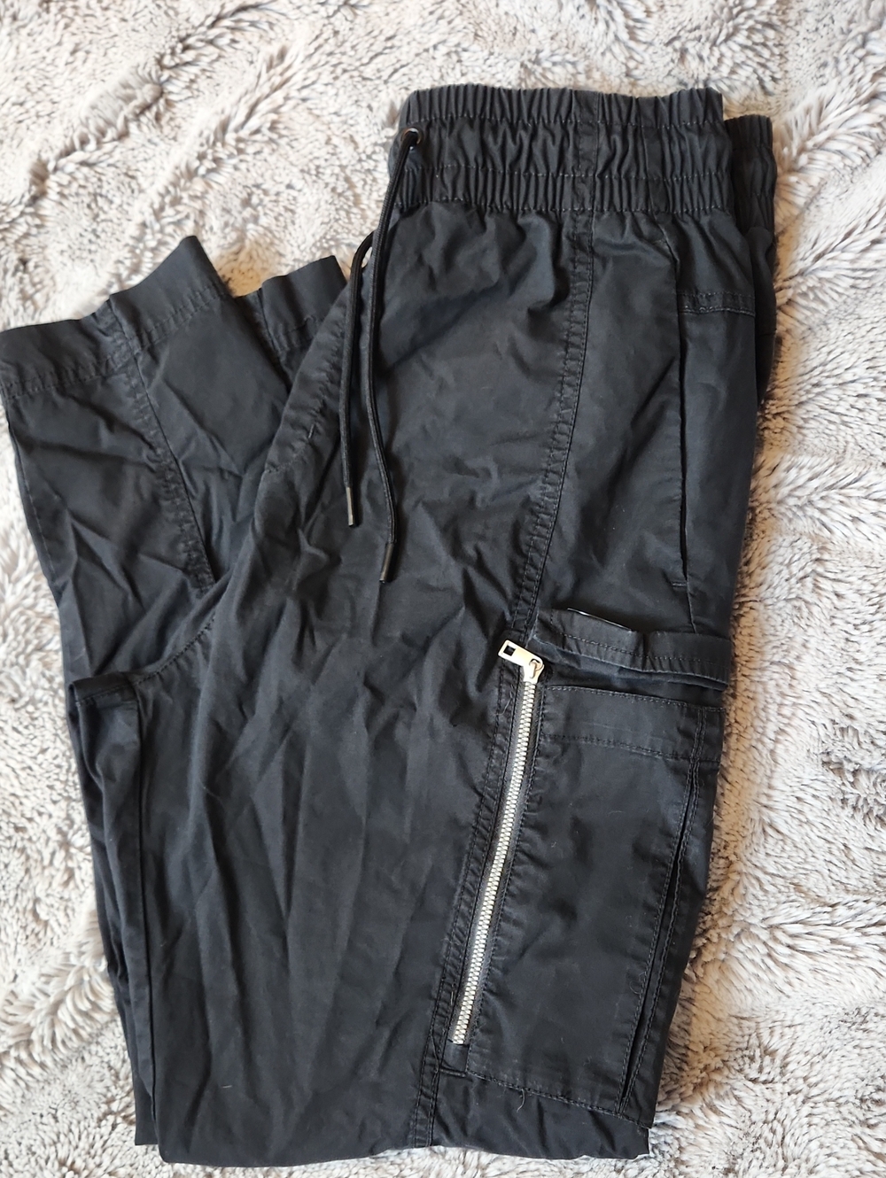 Nike Black Cargo Jogger Pants with Zip Pocket